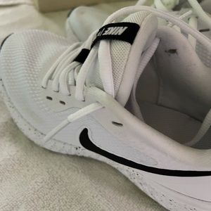 Nike Women 5.5 Revolution: WORN ONCE